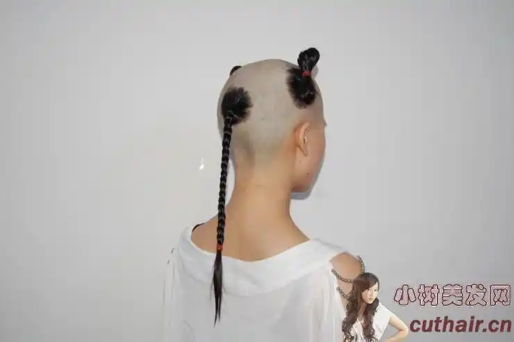 mm剃了个清朝光头小辫(14)