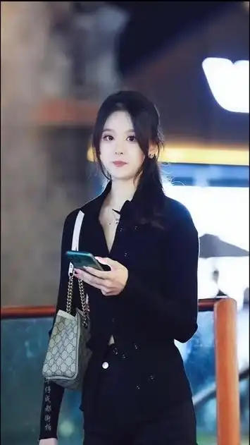 超好看小姐姐,成都太古里春熙路街拍穿搭#太古里 #街拍美女