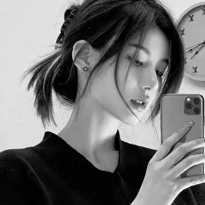 qq黑白头像女生真人高清图片