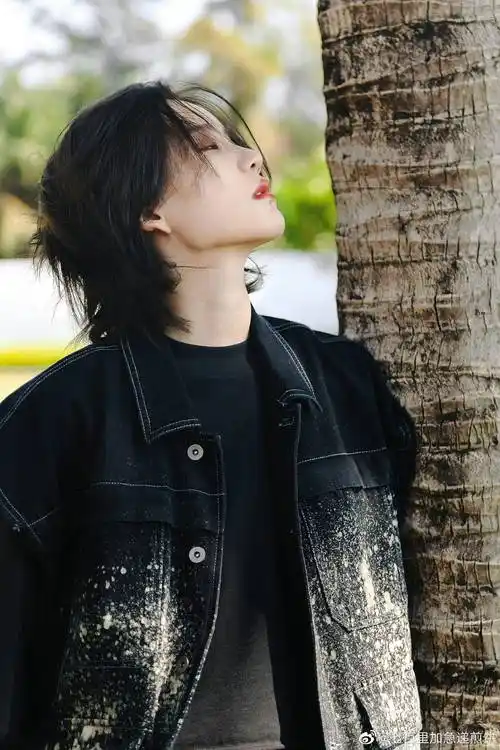 好喜欢陆柯燃这组照片,她的眼睛里好像有一封忧伤的情书_陆柯燃_眼睛