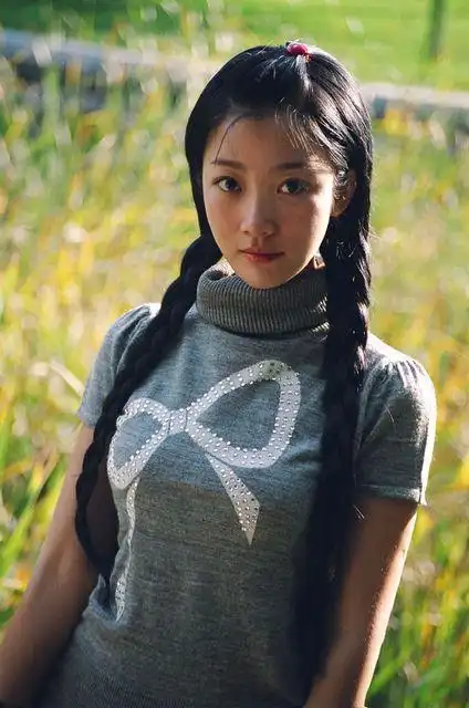 《延安爱情》收视率飙升 王沫溪为角色剪长发