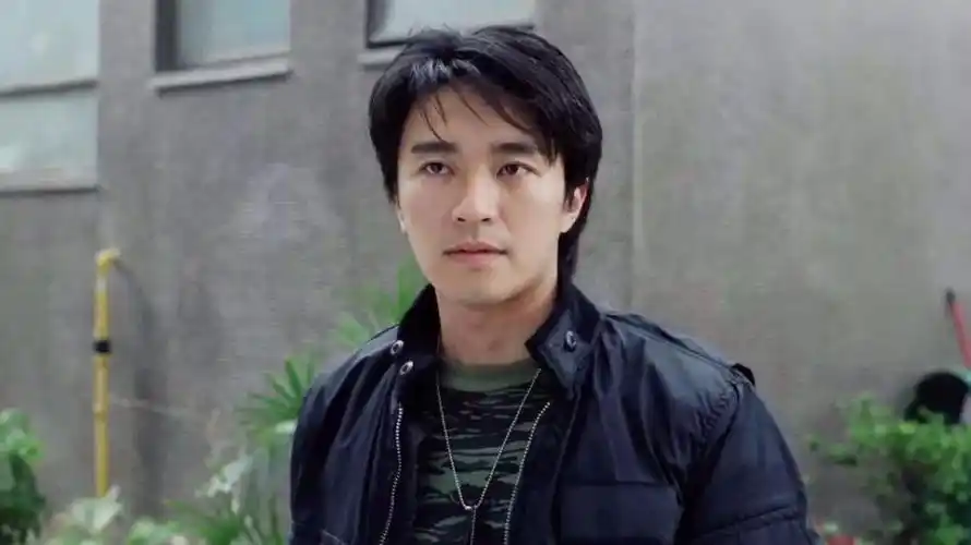 香港明星男(岁月抹不去盛世美颜,这10大香港男神无法撼动)