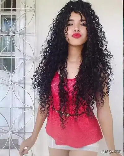 最美螺丝卷冬季烫发就选它马上变女神