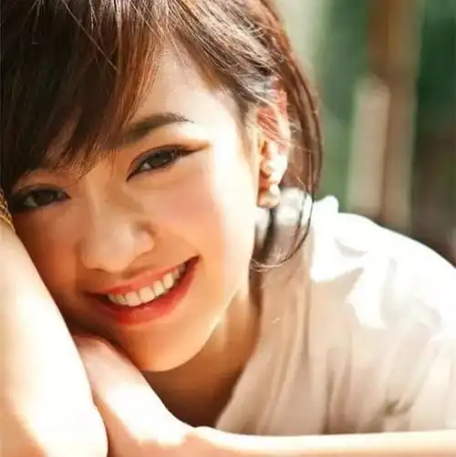 就像陈意涵的笑,很治愈