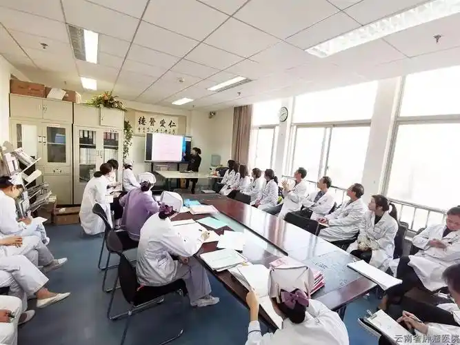 昆明医科大学第三附属医院乳腺外二科护理学习分享交流会_李莉