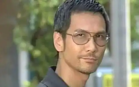 港星陈启泰三观超正的精英演过尹志平僵约是亚视主持一哥