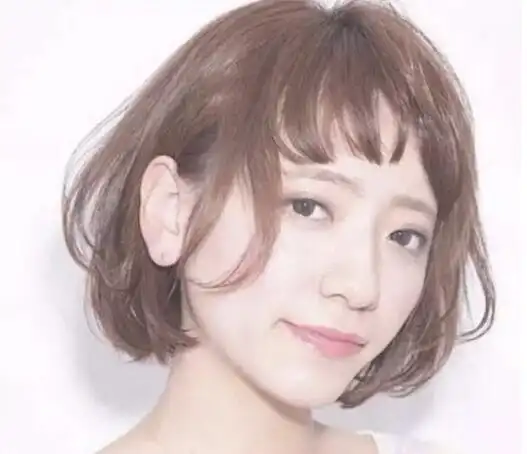 凌乱风格的女生ol短发发型