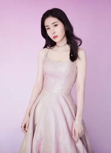 女歌手张碧晨星光渐变长裙性感写真