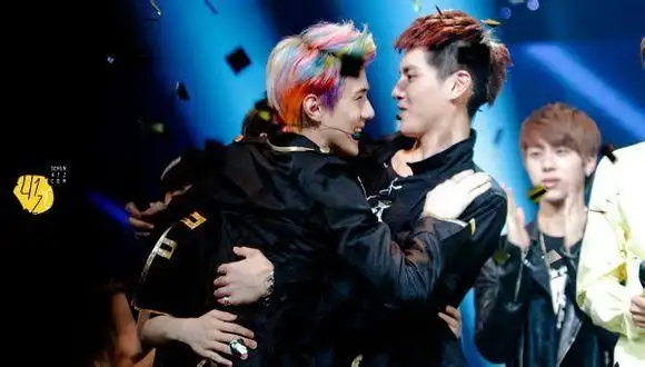 2摄氏度】拥抱四季的勋勋 美cry 11p_exo吧_百度贴吧