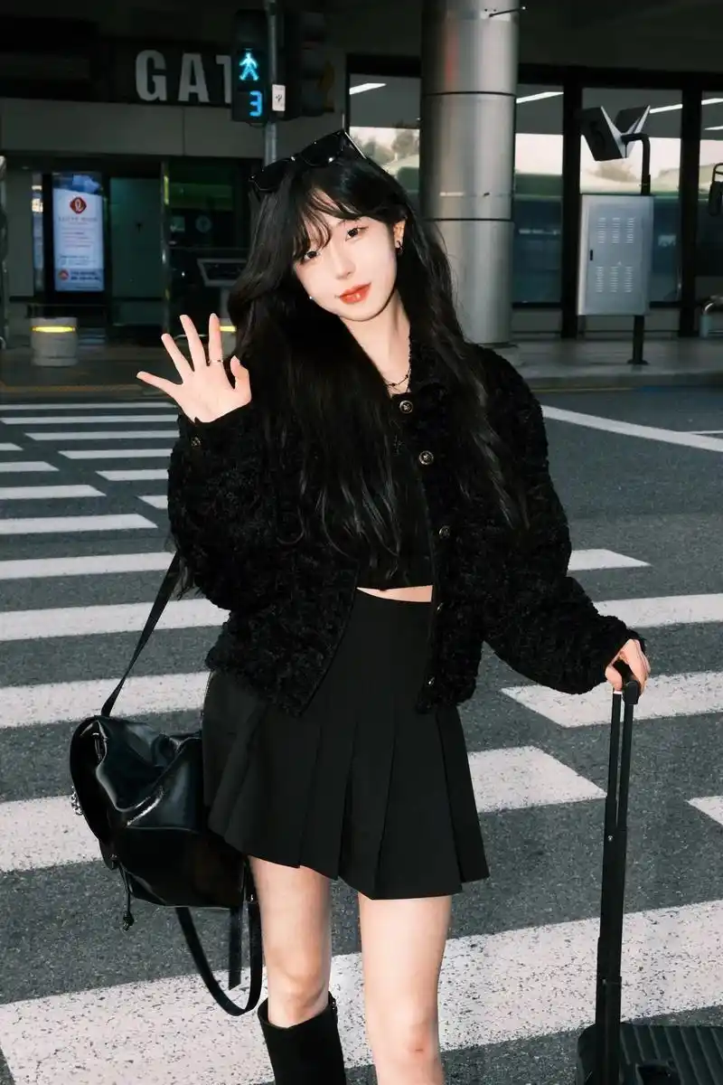 今天拍到了韩国女明星 简单拍一下太美喽@愚蠢小刘 #街拍 # - 抖音