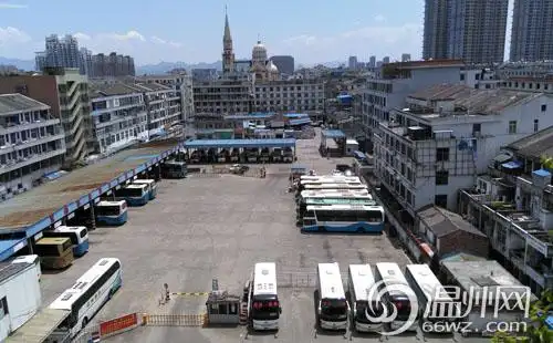 龙港客运老站每天堵成粥新站立项十年仍在晒太阳