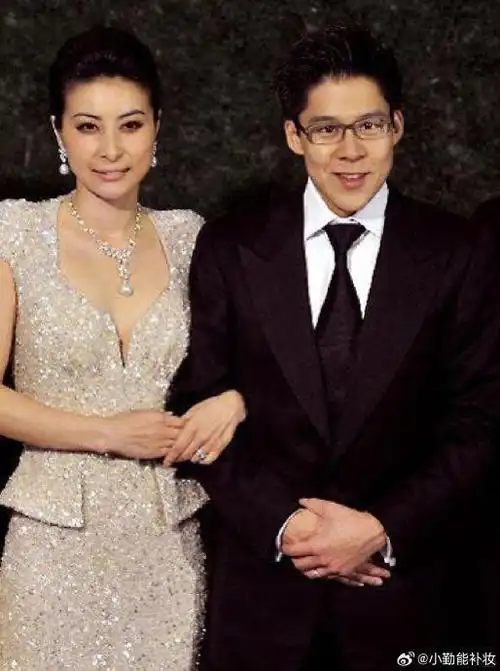 和价值3亿的四合院,婚礼当天…|郭晶晶|彩礼|婚礼_新浪新闻