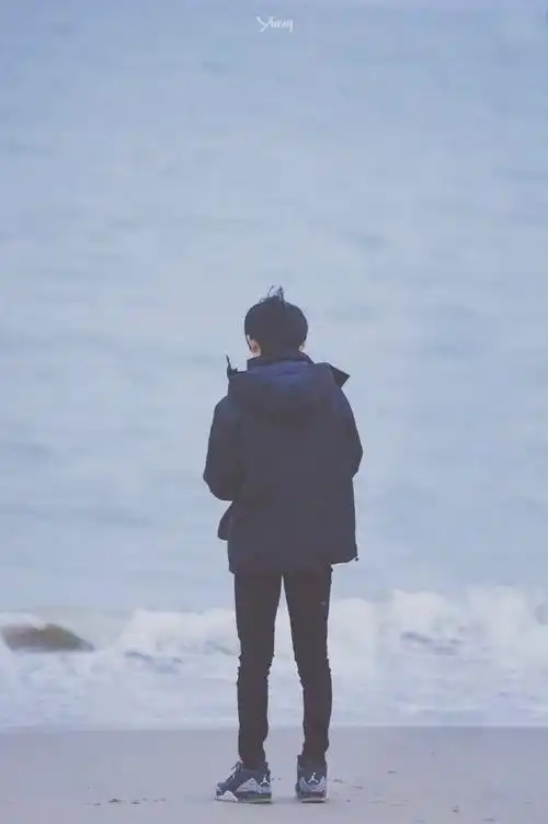 易烊千玺背影男友力好强!