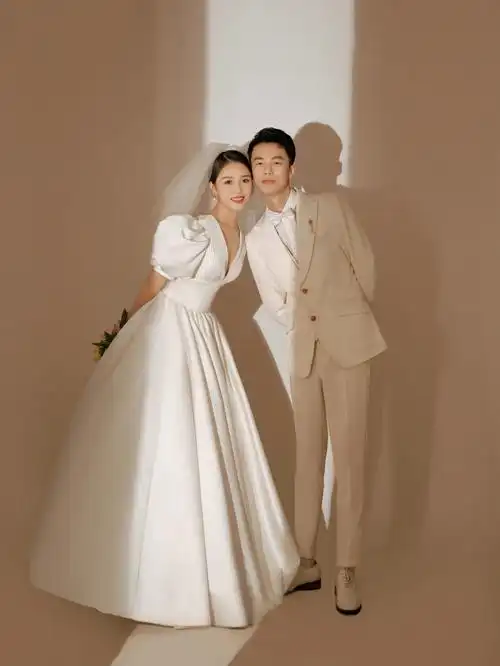 【婚纱照 】这种简约光影风格婚纱照你喜欢吗