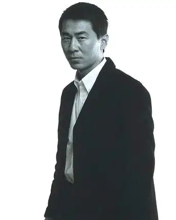 撞脸赵寅成!陈建斌年轻旧照曝光 模样帅气似偶像剧男主