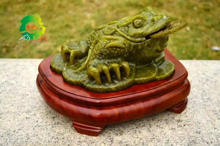 招财镇宅南玉回头金蟾招财金蟾摆件大号招财金蟾摆件