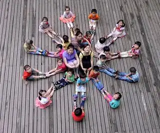 创意集体照 为孩子留住童真的记忆