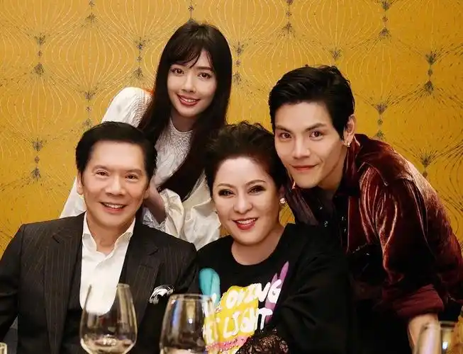 回顾向佐7次恋爱全被向太拒之门外嫁进他家的门槛到底有多高