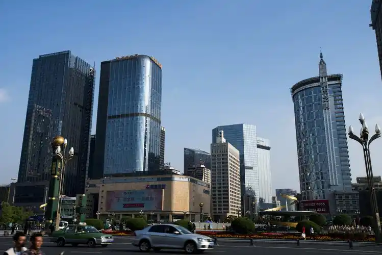 20210427成都天府大道网红cbd街区一瞥