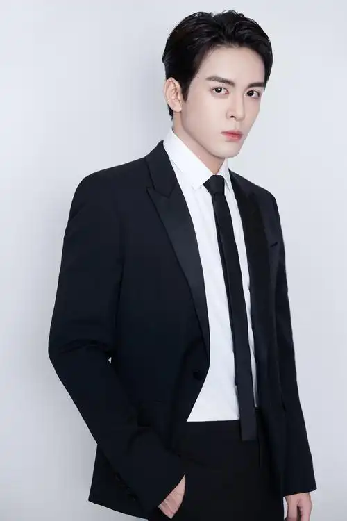 曾舜晞出席第28届金鸡百花奖开幕式