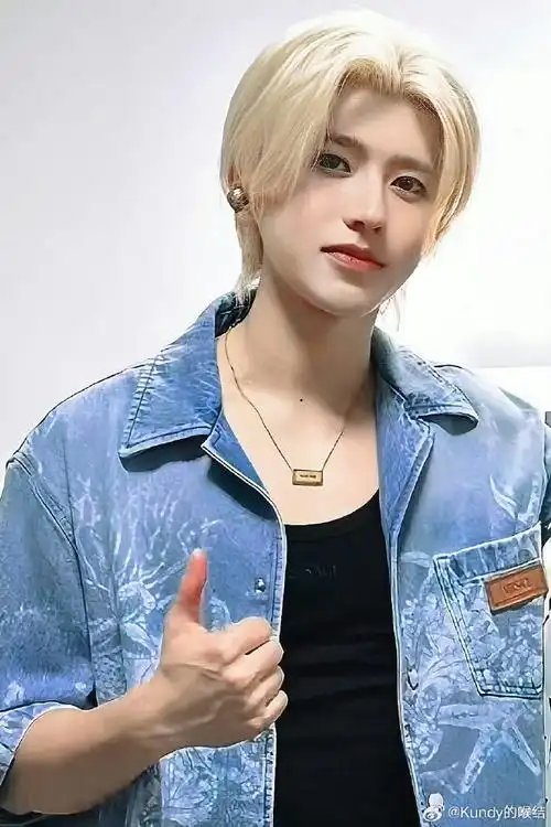 蔡徐坤范思哲全球品牌代言人##蔡徐坤