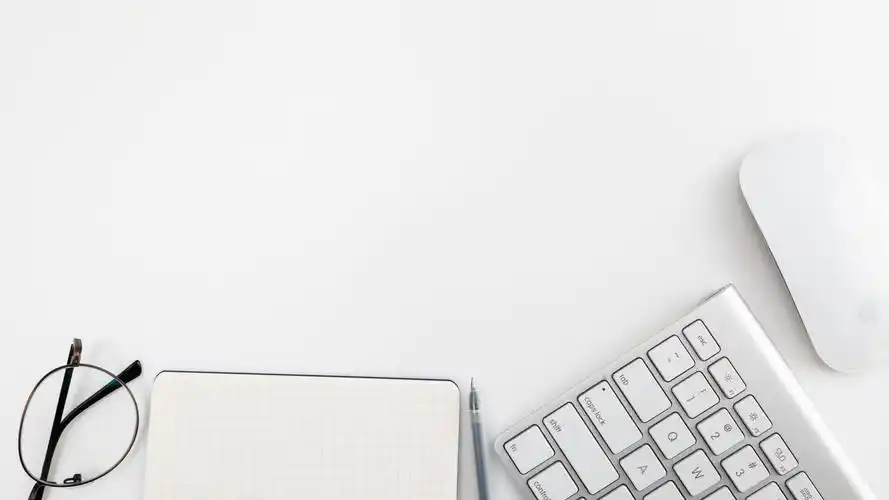 键盘笔记本桌面ppt背景图片_ppt背景_ppt_ppt模板_办公素材