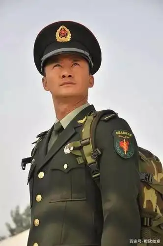 10位实力派男星的军装照,惊艳到你们了吗?哪几位最帅最适合?