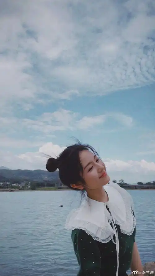 李兰迪晒海边照##李兰迪海边氛围感大片