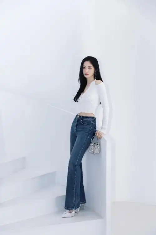 周洁琼超话zjq#每周见小周#240214 洁琼97更新  8p"blingbling的好