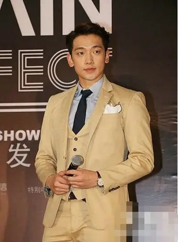 当众起生理反应的男星 见到美女把持不住啊(全文)