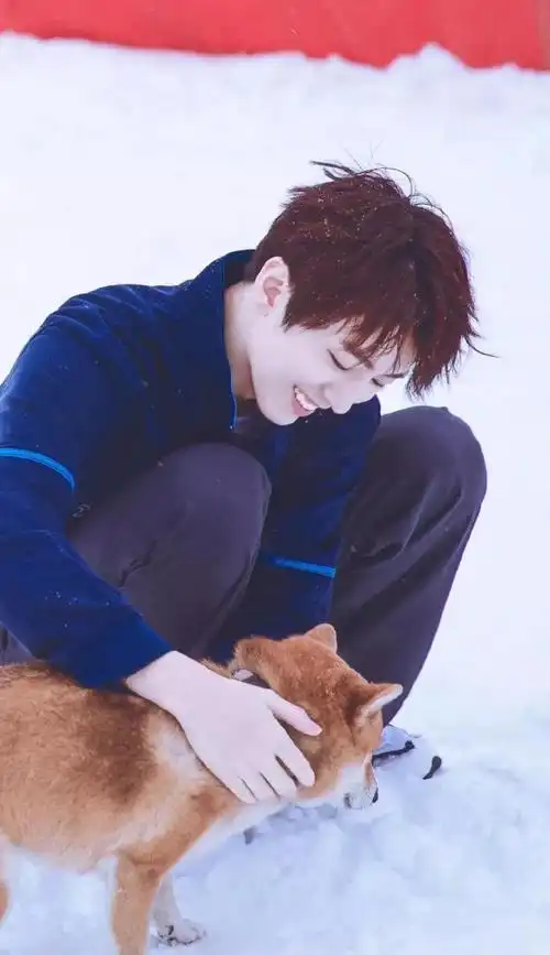 抖音王俊凯最火照片王俊凯最新雪景照太撩人了