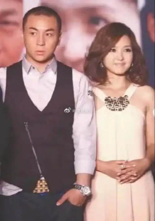 释小龙的老婆叫什么名字被爆隐婚还生了女儿