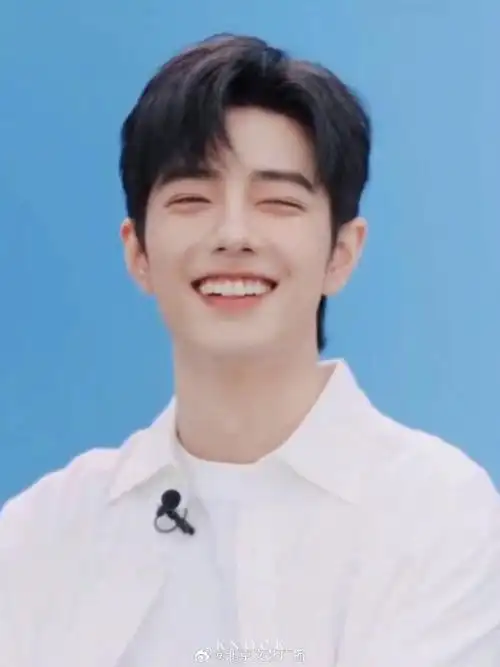 肖战露齿笑容##肖战白衣露齿笑##春日捕娱季