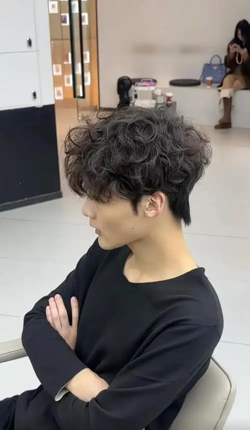 莱斯利卷潮男发型必get哦