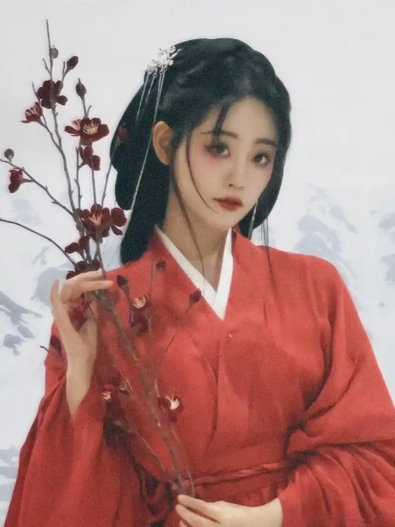 祝绪丹红衣古装造型,每一张都仙气飘飘呀,与古风服饰适配度真的好高