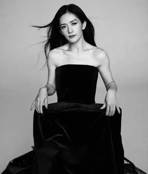 谢娜最新大片曝光,42岁的她太拼了,太辛苦了_自律_健身_女性