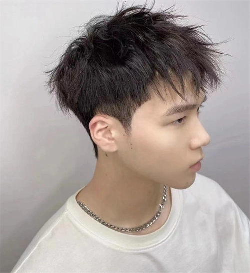 男生帅气烫发分享 发根烫蓬松显发量_男生烫发 - 美发站