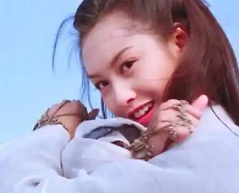 50岁的朱茵,依旧是记忆中的紫霞仙子,那一眨眼能记一辈子_角色_周星驰