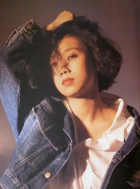 同样是李宗盛的孩子,为啥林忆莲的女儿与朱卫茵的女儿差距如此大