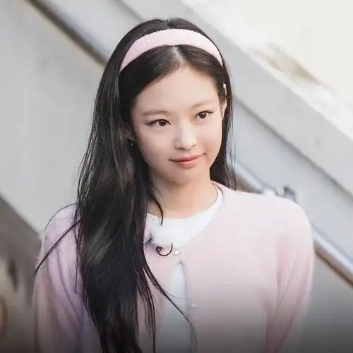 jennie究竟经历些什么跃升国际顶流成立个人厂牌秒变霸总