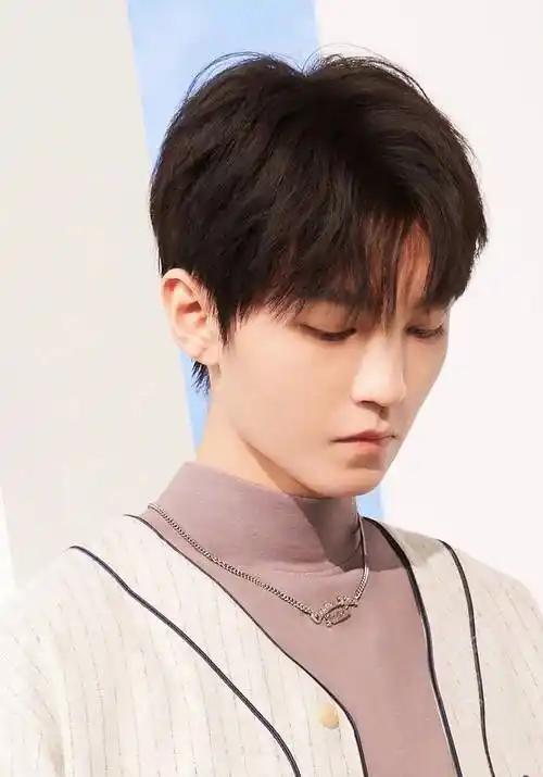 原创为什么王俊凯越来越不像小时候