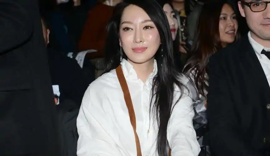 萨顶顶原名叫什么?她的代表作有哪些