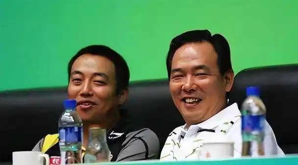 刘国梁之前没有公开支持邓超拍摄的电影,而电影票房低迷后才发声,这被