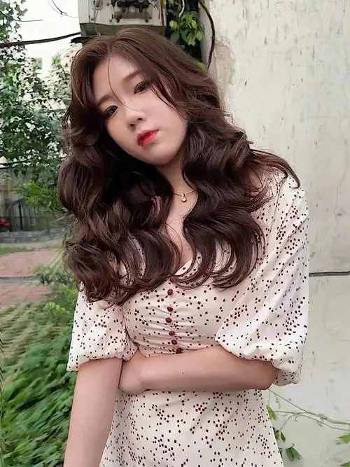 哇哦原来圆脸也适合这种浪漫法式烫发你今