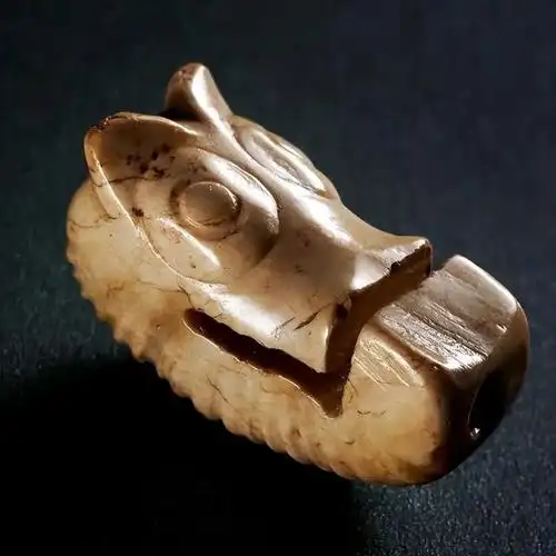 良渚玉龙拍出488万高价