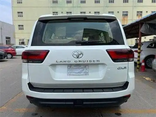 23款丰田酷路泽35t最低报价82万起售