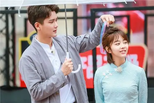 二十四小时白敬亭黑驴王子林允马下叉秀绝活