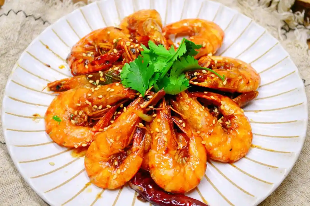 10分钟就做好的家常香辣虾外酥里嫩连壳都吃掉超下饭