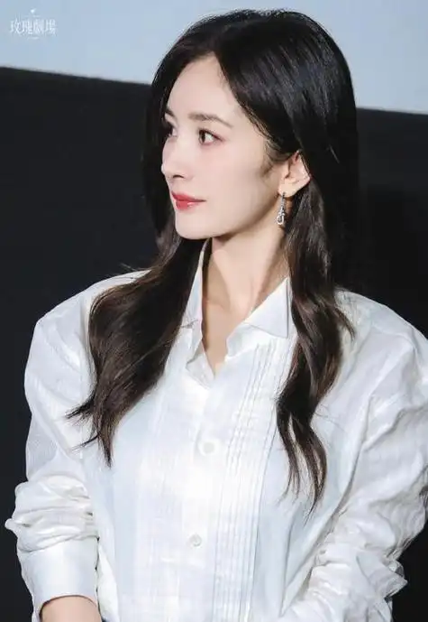 万万没想到,4月还没结束,37岁杨幂会以这种方式败光观众缘!