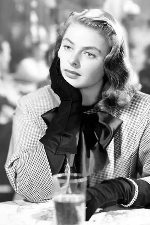 英格丽·褒曼:3段婚姻,闹出好莱坞最大绯闻,67岁生日当天离世